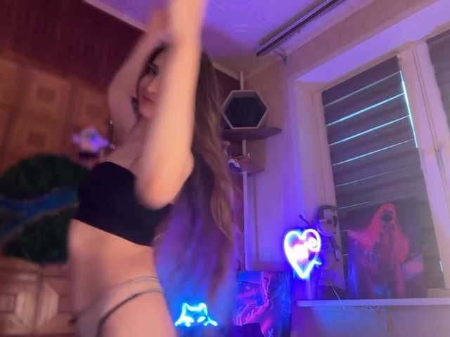 CandyBoom live cam on BongaCams