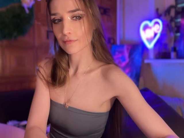 CandyBoom's BongaCams show and profile