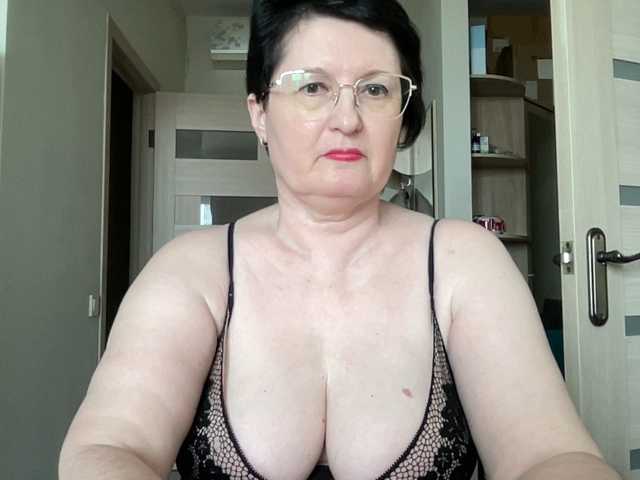 HotMilfPussy live cam on BongaCams