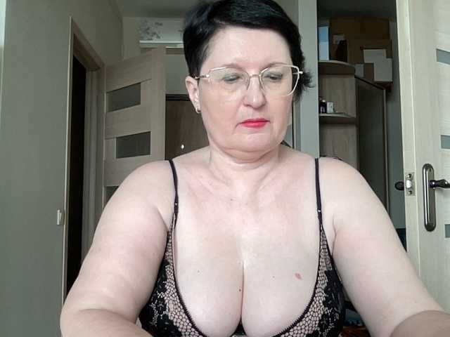HotMilfPussy live cam on BongaCams