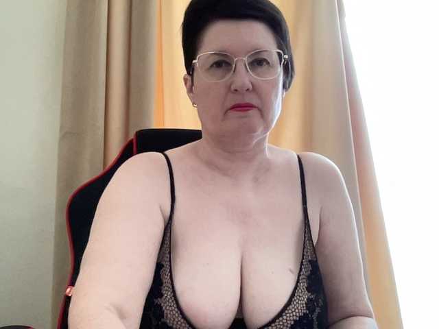 HotMilfPussy live cam on BongaCams