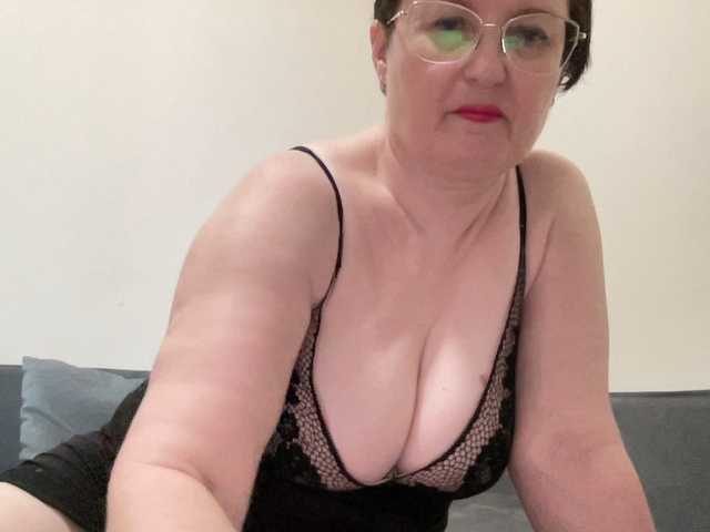 HotMilfPussy live webcam show