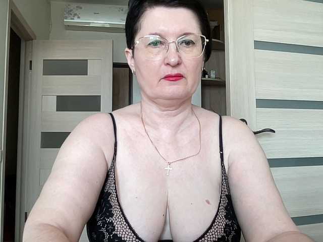 HotMilfPussy live cam on BongaCams