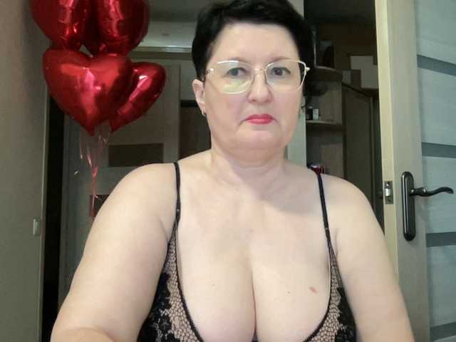 HotMilfPussy live cam on BongaCams
