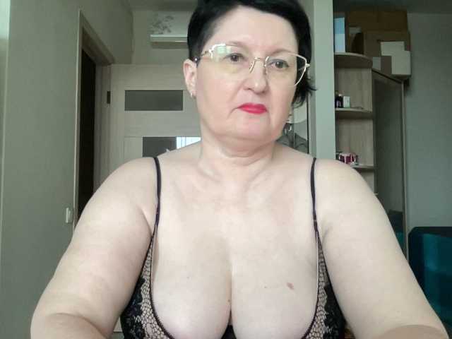 HotMilfPussy live cam on BongaCams