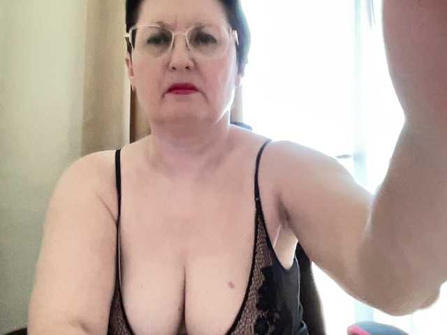 HotMilfPussy live cam on BongaCams