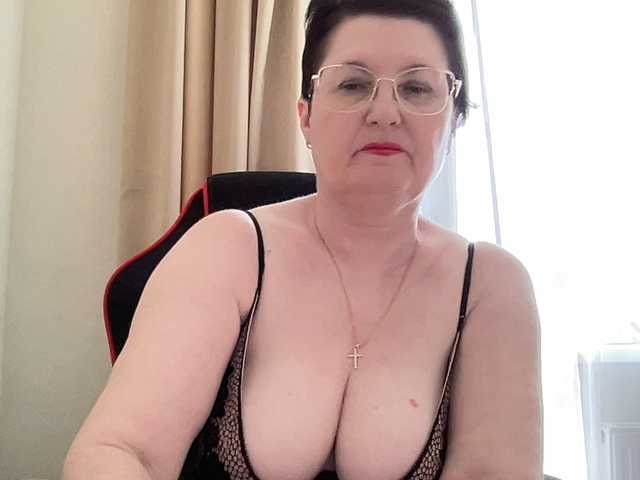 HotMilfPussy live cam on BongaCams