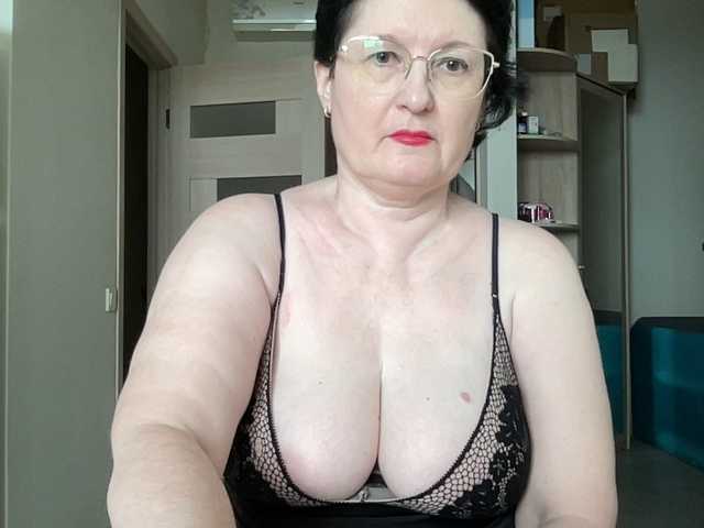 HotMilfPussy live cam preview