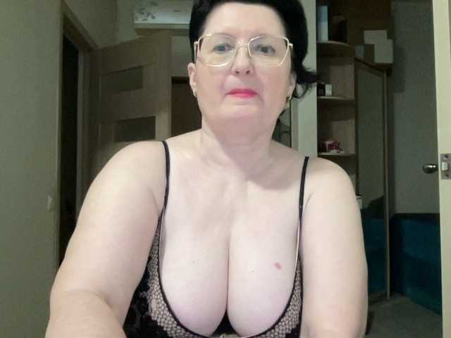 HotMilfPussy live cam on BongaCams