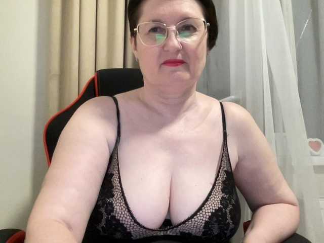 HotMilfPussy live webcam show
