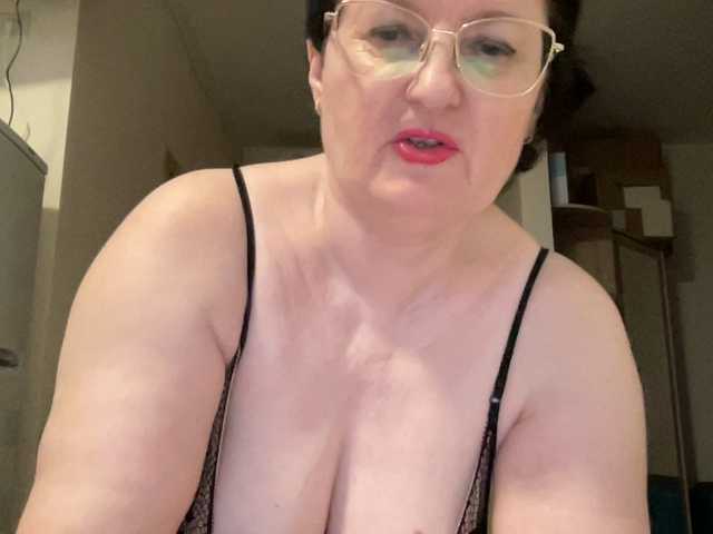 HotMilfPussy live cam preview