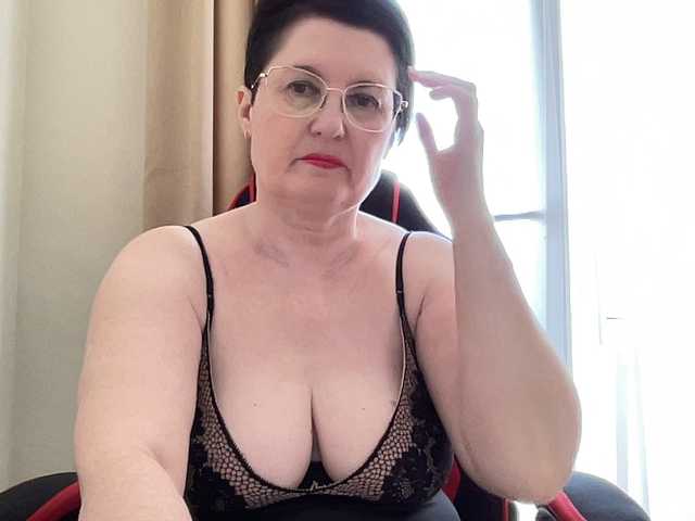 HotMilfPussy live cam on BongaCams