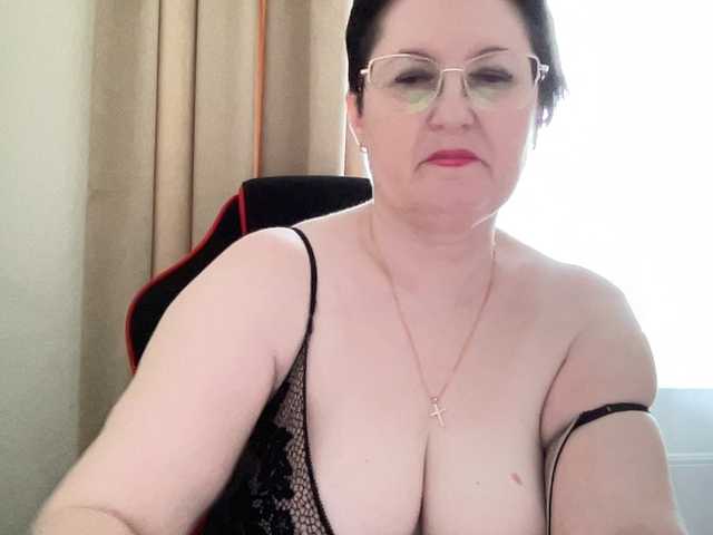 HotMilfPussy live webcam show