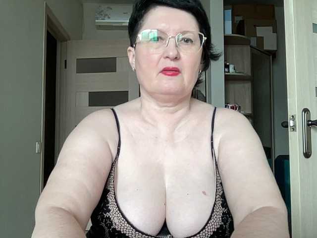 HotMilfPussy live cam on BongaCams
