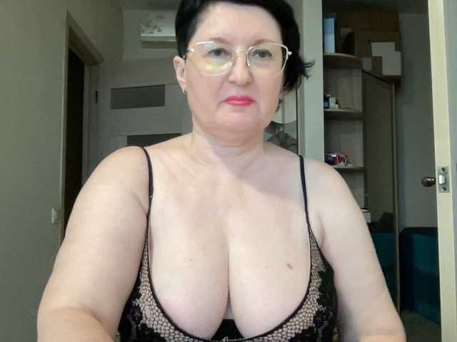 HotMilfPussy, en vivo ahora en BongaCams