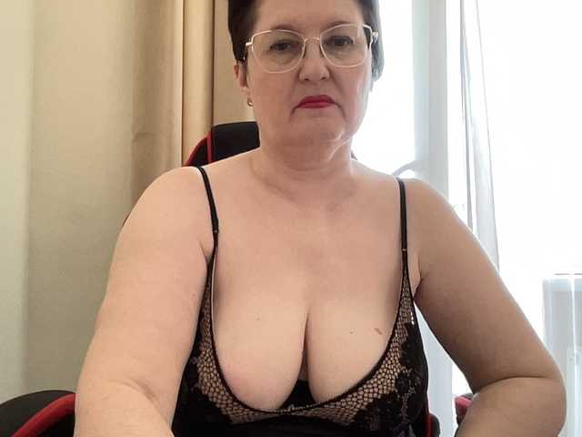 HotMilfPussy live webcam show