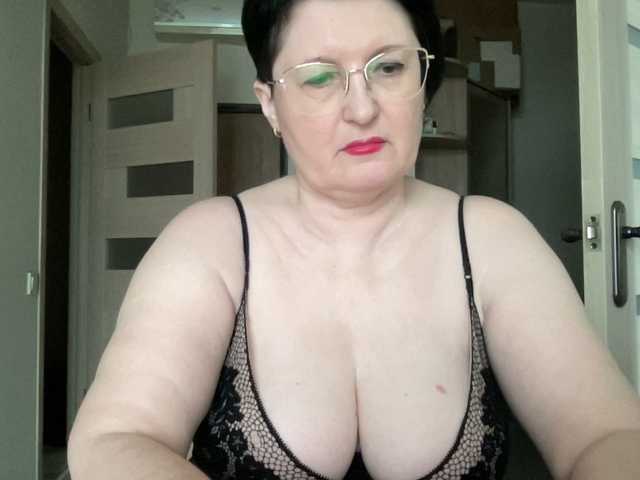 HotMilfPussy live cam on BongaCams