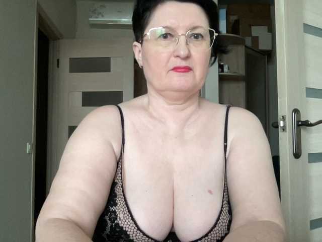 в попе у HotMilfPussy