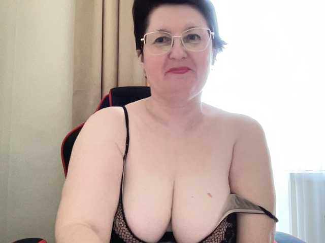 HotMilfPussy live cam on BongaCams