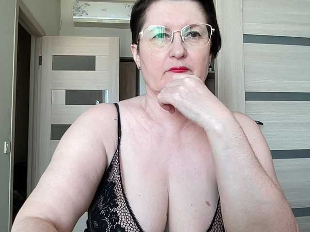 HotMilfPussy live cam on BongaCams