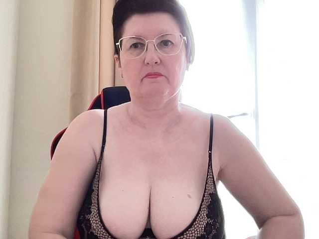 HotMilfPussy live webcam show