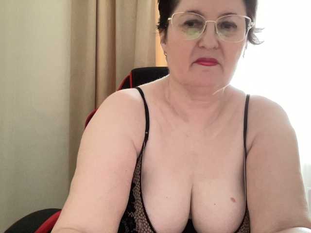 HotMilfPussy live cam on BongaCams