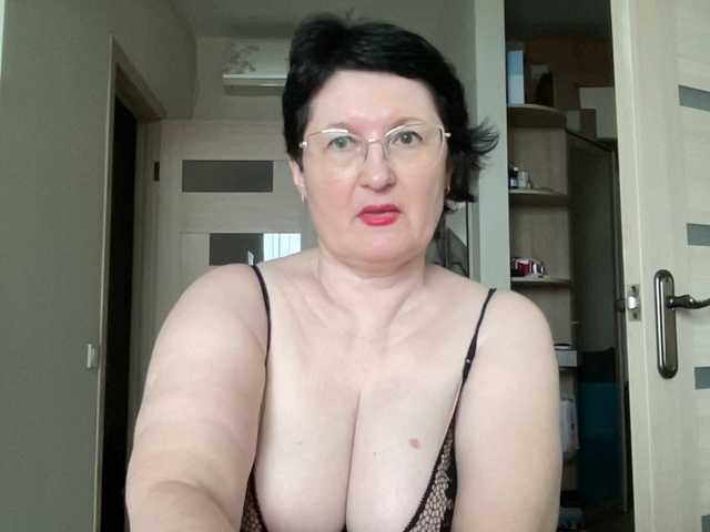 HotMilfPussy live cam preview