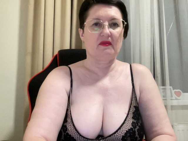 HotMilfPussy live webcam show