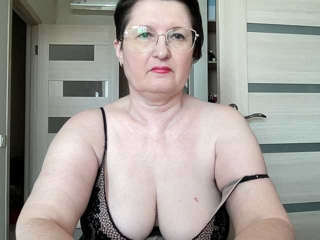 HotMilfPussy live webcam show