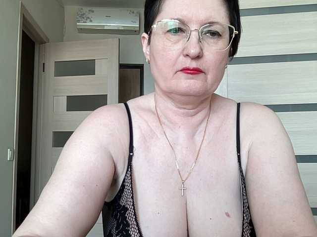 HotMilfPussy live cam on BongaCams