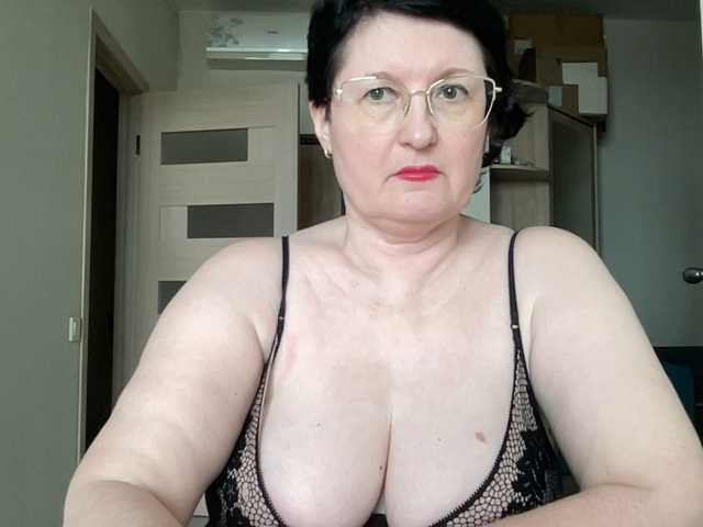 HotMilfPussy live cam preview