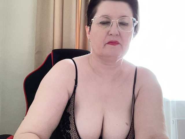 HotMilfPussy live cam on BongaCams
