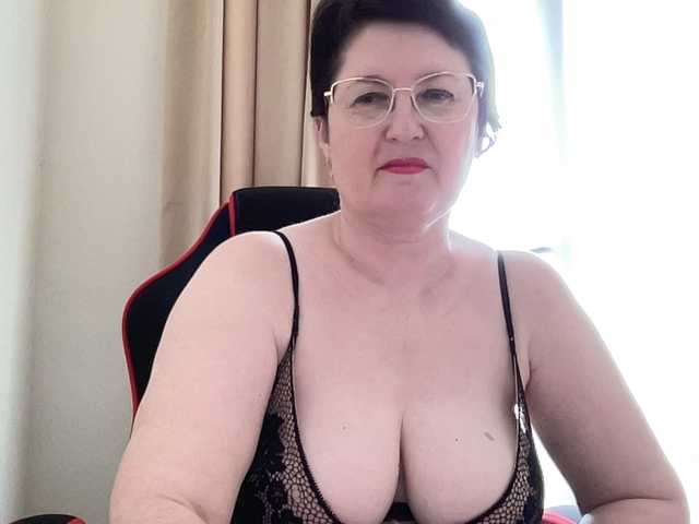 HotMilfPussy live cam on BongaCams