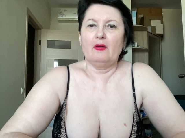 HotMilfPussy live cam on BongaCams