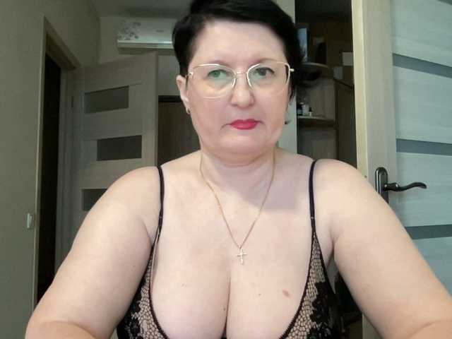 HotMilfPussy live cam on BongaCams