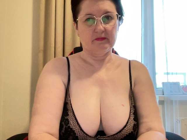HotMilfPussy live webcam show