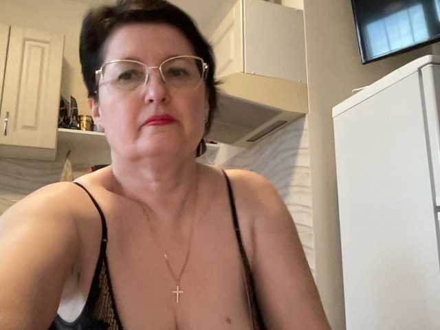 HotMilfPussy's BongaCams show and profile