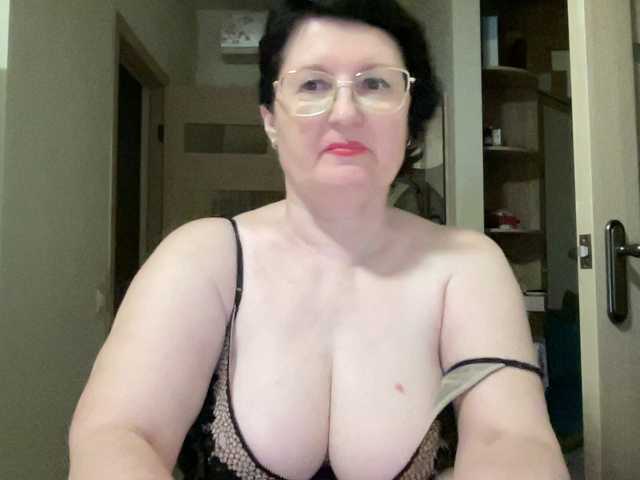 HotMilfPussy live cam preview