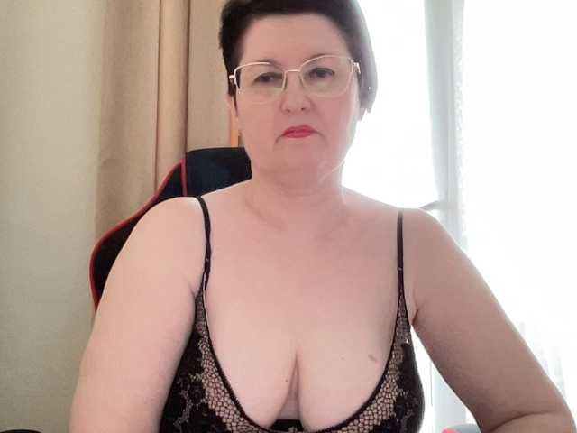 HotMilfPussy live cam on BongaCams