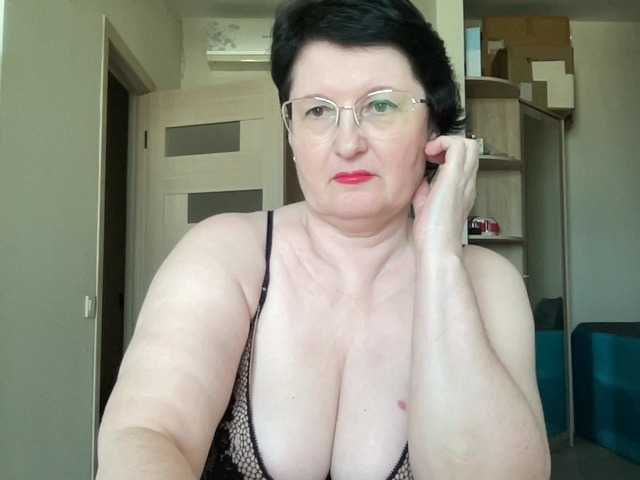 HotMilfPussy live cam preview