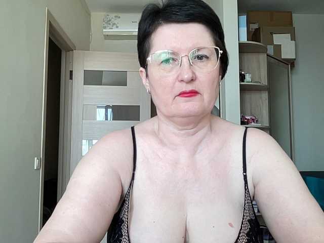 HotMilfPussy live webcam show