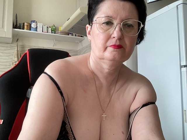 HotMilfPussy live cam on BongaCams