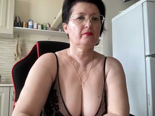 HotMilfPussy's BongaCams show and profile