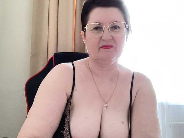HotMilfPussy live webcam show