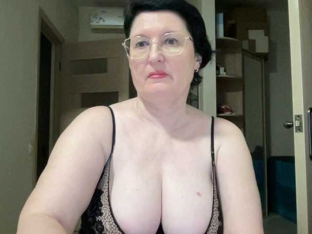 HotMilfPussy live cam preview