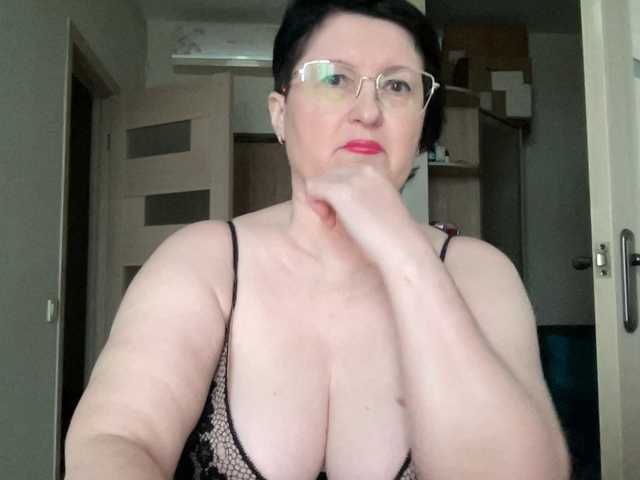 HotMilfPussy, modèle webcam