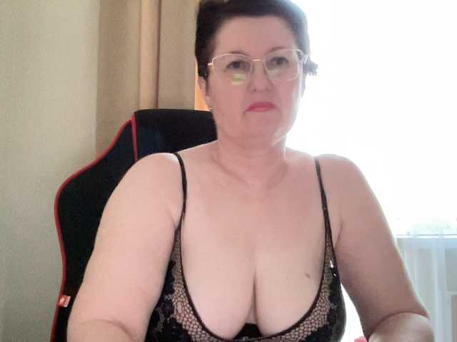 HotMilfPussy live cam on BongaCams