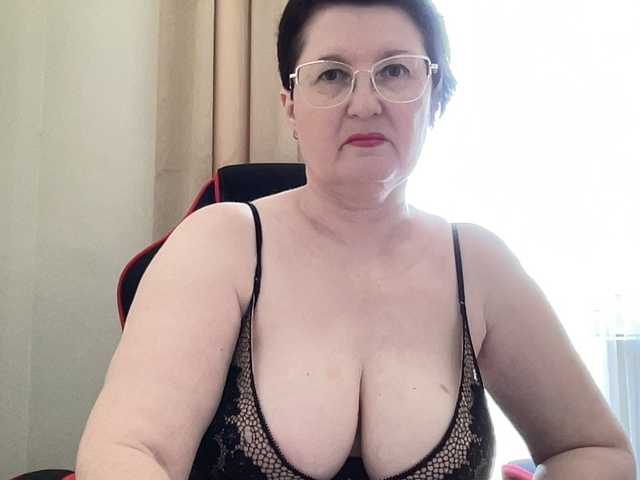HotMilfPussy live cam preview