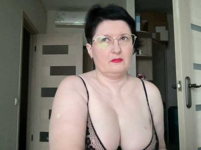 HotMilfPussy live cam on BongaCams