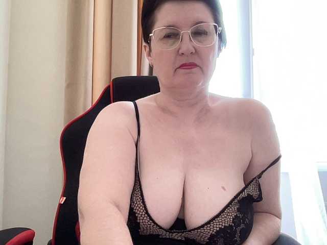 HotMilfPussy live webcam show